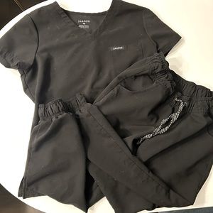 Jaanuu black scrubs set XS